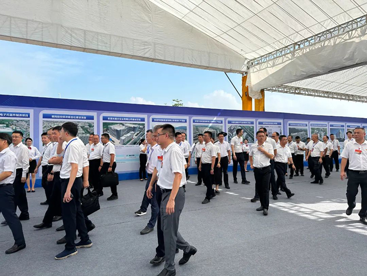 投資謝崗 收獲滿倉！東科集團首個投資謝崗重大產業項目“東莞先進技術產業創新中心”正式啟航